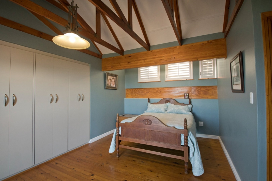 5 Bedroom Property for Sale in Outeniqua Strand Western Cape